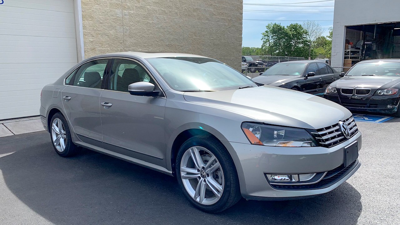 Used 2013 VOLKSWAGEN PASSAT SE For Sale (Sold) | MotorEnvy Stock #10519